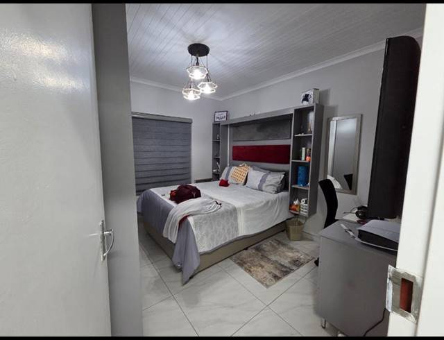 3 BEDROOM TOWNHOUSE FOR SALE IN AVIARYHILL